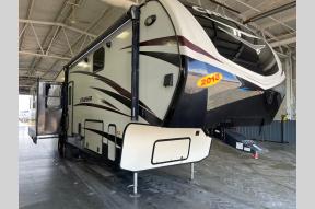 Used 2018 CrossRoads RV Cruiser 3451FB Photo