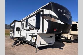 Used 2019 Heartland 3370 EL Photo