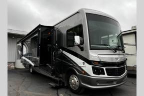 Used 2021 Fleetwood RV Bounder 35P Photo