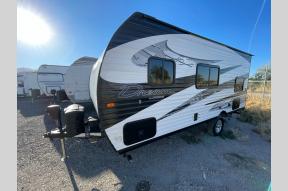 Used 2022 Chinook DREAM 175BH Photo