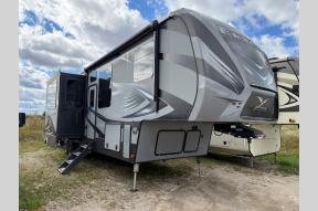 Used 2018 Keystone RV Fuzion 371 Photo