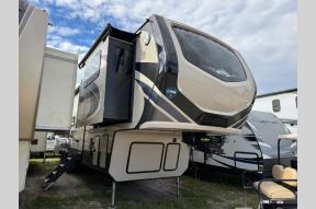 Used 2018 Keystone RV Montana High Country 381TH Photo