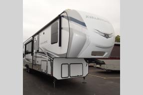 Used 2022 Keystone RV Avalanche 390DS Photo
