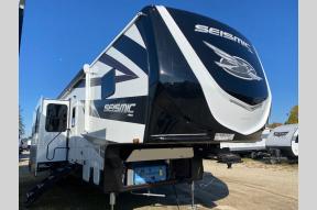 New 2025 Jayco Seismic 399 Photo