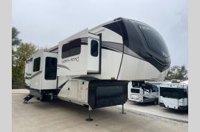 Used 2023 Jayco North Point 382FLRB Photo