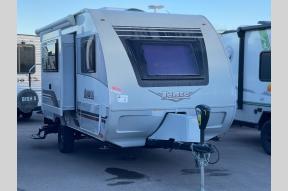 Used 2020 Lance Lance Travel Trailers 1475 Photo