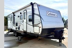Used 2017 Dutchmen RV Coleman Lantern Series 314BH Photo