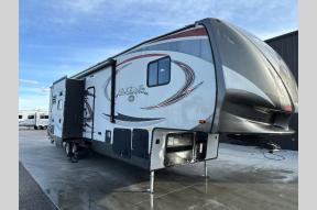 Used 2017 Forest River RV FOREST RIVER 320A Photo