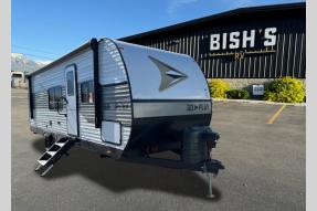 New 2025 Wayfinder RV Go Play 22MLSW Photo