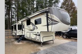 Used 2018 Jayco North Point 381DLQS Photo