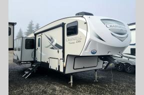 Used 2019 Coachmen RV Chaparral 30BHS Photo