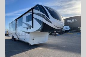 Used 2023 Grand Design Solitude 390RK Photo