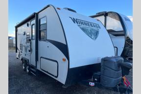 Used 2018 Winnebago Industries Towables Micro Minnie 2106DS Photo