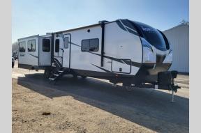 New 2023 Heartland North Trail 33RETS Photo