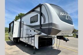 New 2024 Alliance RV Paradigm 395DS Photo