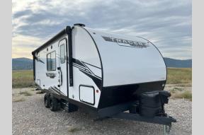 Used 2022 Prime Time RV Tracer 200BHSLE Photo
