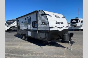 New 2024 Jayco Jay Flight SLX 210QB Photo