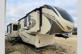 Used 2018 Grand Design Solitude 384GK Photo