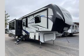 Used 2019 Keystone RV Avalanche 321RS Photo