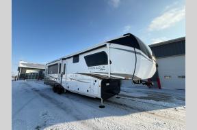 New 2026 Jayco Pinnacle 38KPTS Photo