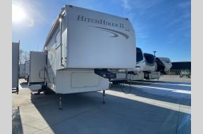 Used 2006 NuWa Hitchhiker II LS LS 32.5 FKSBG Photo