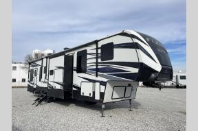 Used 2019 Keystone RV Fuzion 427 Photo