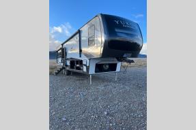 Used 2022 Dutchmen RV Yukon 410RD Photo