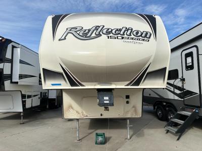 Fifth Wheels For Sale - Shop Top 5th Wheel Brands