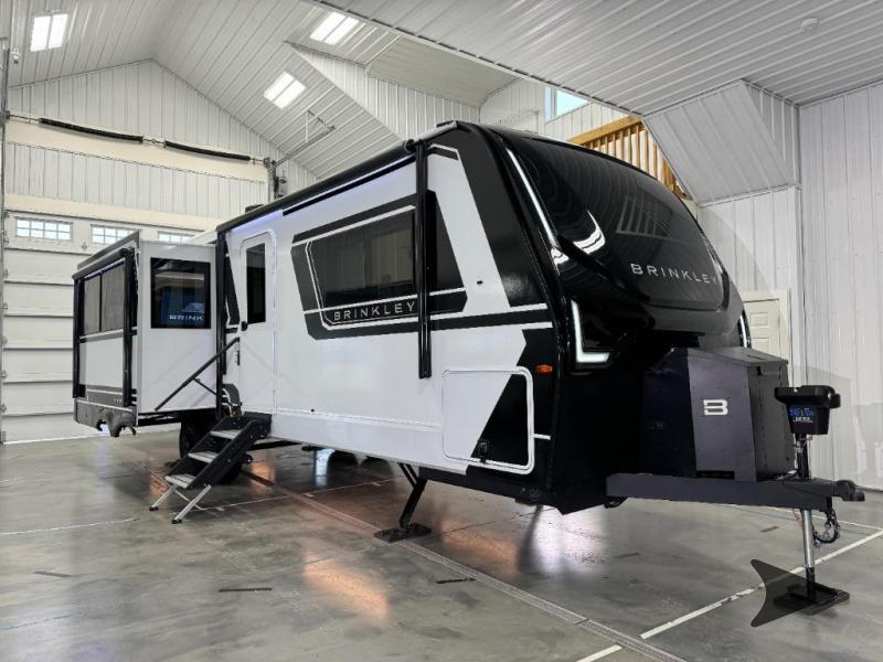 rvページ New 2024 Brinkley Model Z Air 295 Travel Trailer at Bish's