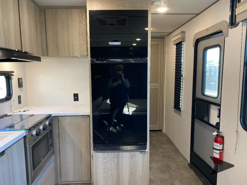 New 2025 Forest River RV Wildwood FSX 270RTKX Toy Hauler Travel