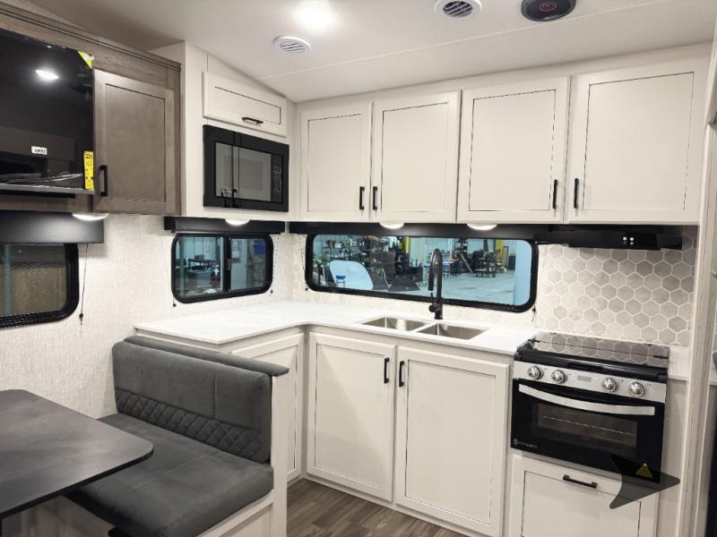 New 2025 Jayco Eagle SLE 24MLE Fifth Wheel at Bish's RV | Pick Up