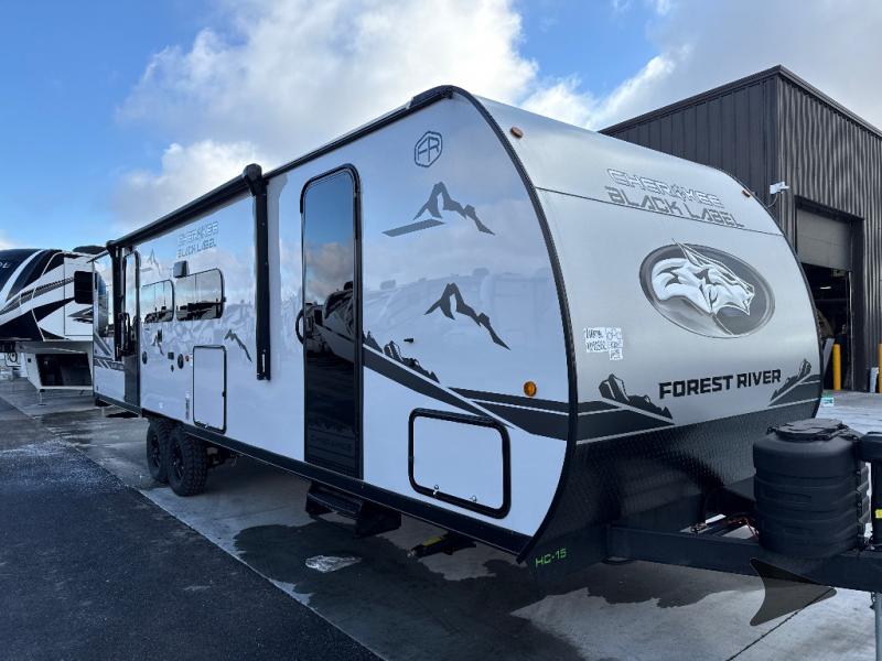 チロル24 New 2025 Forest River RV Cherokee Grey Wolf Black Label 24RRTBL