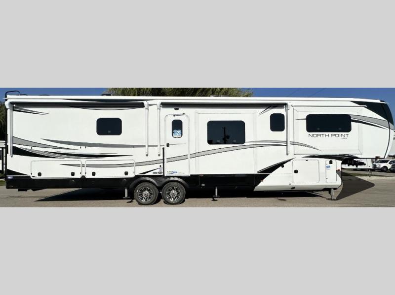 2024 Jayco north point 382flrb