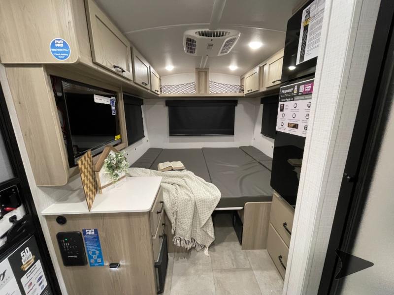 2025 Forest River Flagstaff Light Weight Trailers photo 4