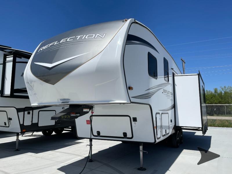 2025 Grand Design Recreational Reflection Narrow Body photo 3