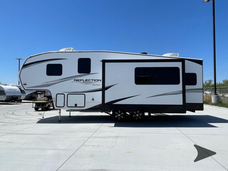 2025 Grand Design Recreational Reflection Narrow Body photo 4