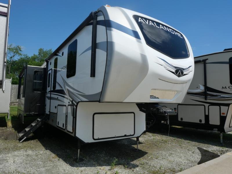 2022 Keystone RV avalanche 312rs