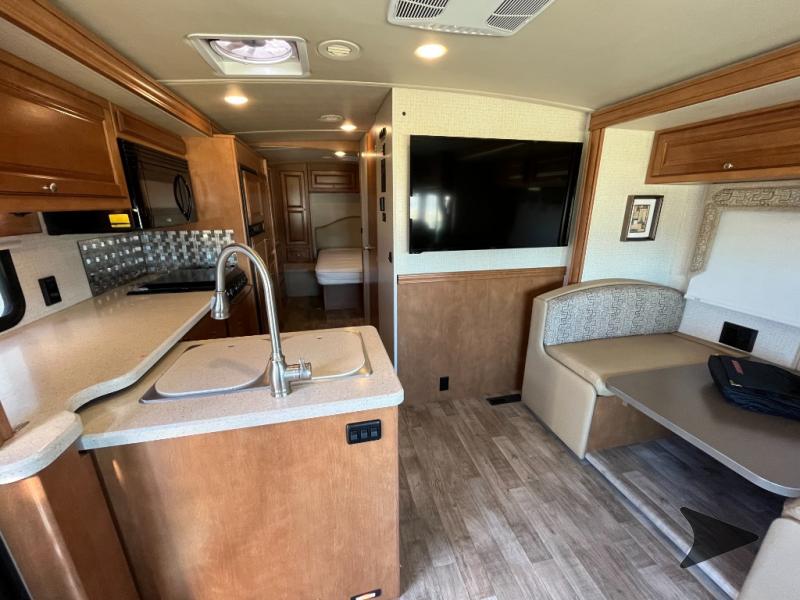 2018 Winnebago vista 27n