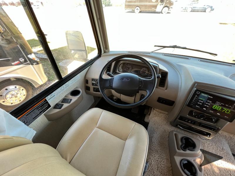 2018 Winnebago vista 27n