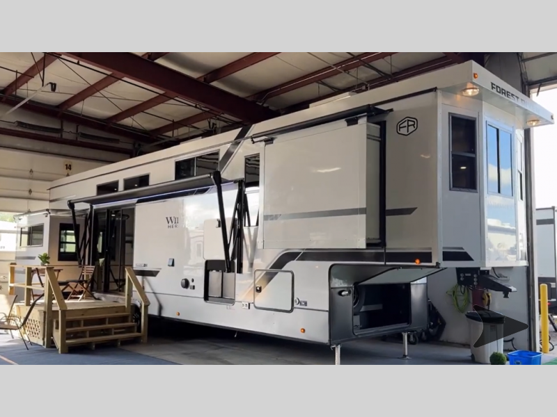 New 2025 Forest River RV Wildwood Heritage Glen ROOST43 Travel ...