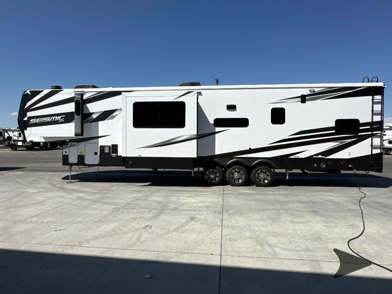 2025 Jayco 399