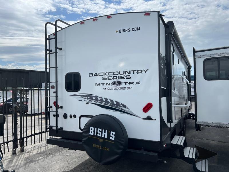 2024 Outdoors RV Manufacturing back country 28dbs