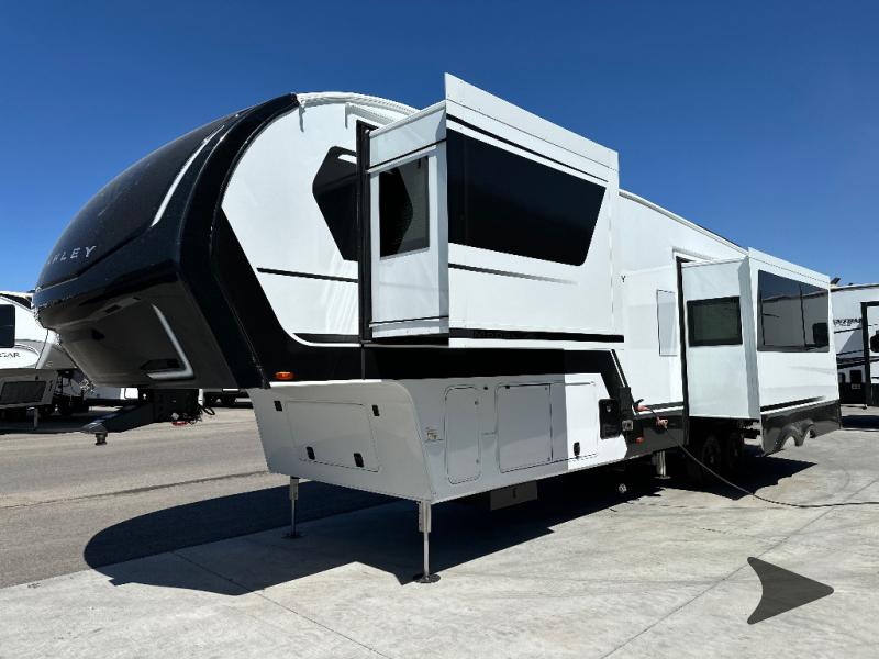 2025 Brinkley RV 3400