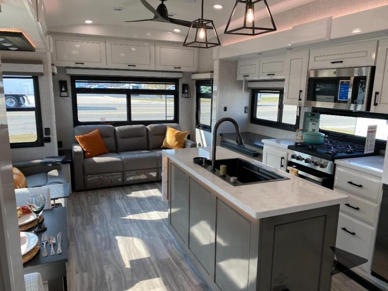 2025 Jayco pinnacle 32rlts