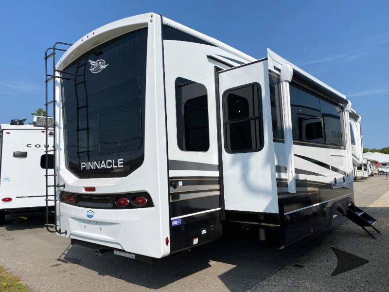 2025 Jayco pinnacle 32rlts