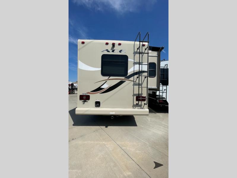 2016 Thor Motor Coach 30.1