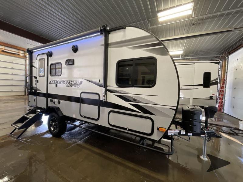 https://assets-cdn.interactcp.com/bishsrvcountryrvshow/unit_photo/imgh_800x600-wm_bishs_com-m1130202319404320/unit_photo_202205031030175548446412.jpg