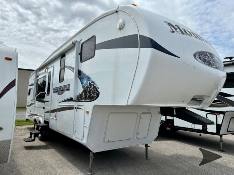 Used 2011 Keystone RV Mountaineer 295RKD Fifth Wheel at Bish s RV