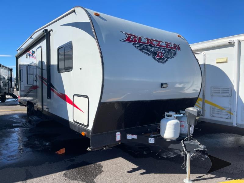 Used 2020 Pacific Coachworks Blazen 2414LE Toy Hauler Travel Trailer at ...