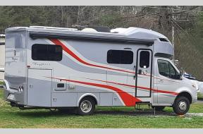 Used 2020 Tiffin Motorhomes Wayfarer 24 TW Photo